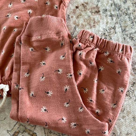 Jessica Simpson Baby Girl 3 Piece Set - Picture 5 of 10